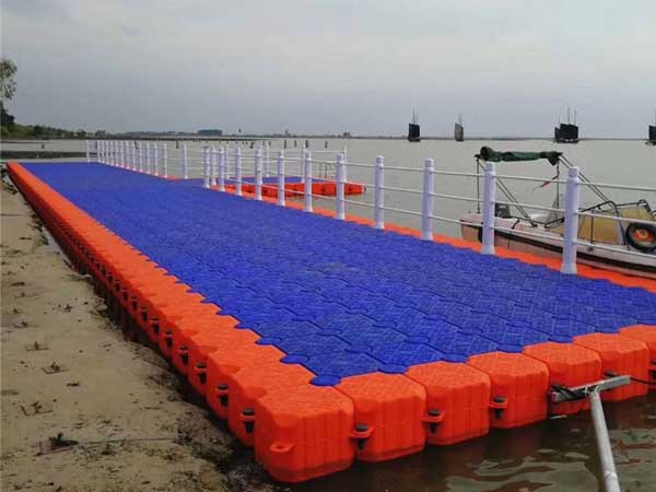 青岛海上浮球吹塑设备_定制生产浮筒设备